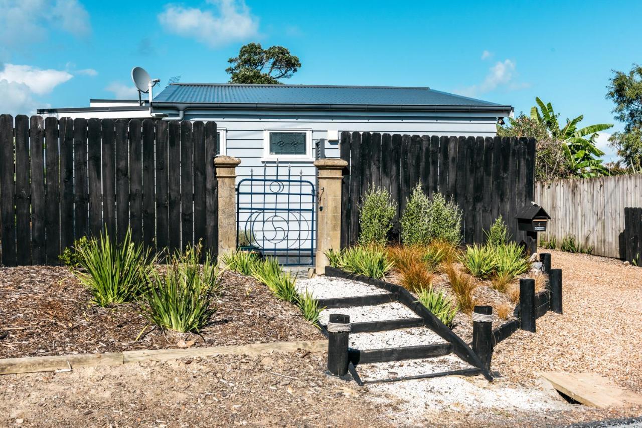 Pohutukawa Cottage, Waiheke Island Surfdale Exterior photo