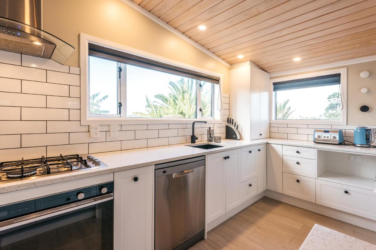 Pohutukawa Cottage, Waiheke Island Surfdale Exterior photo